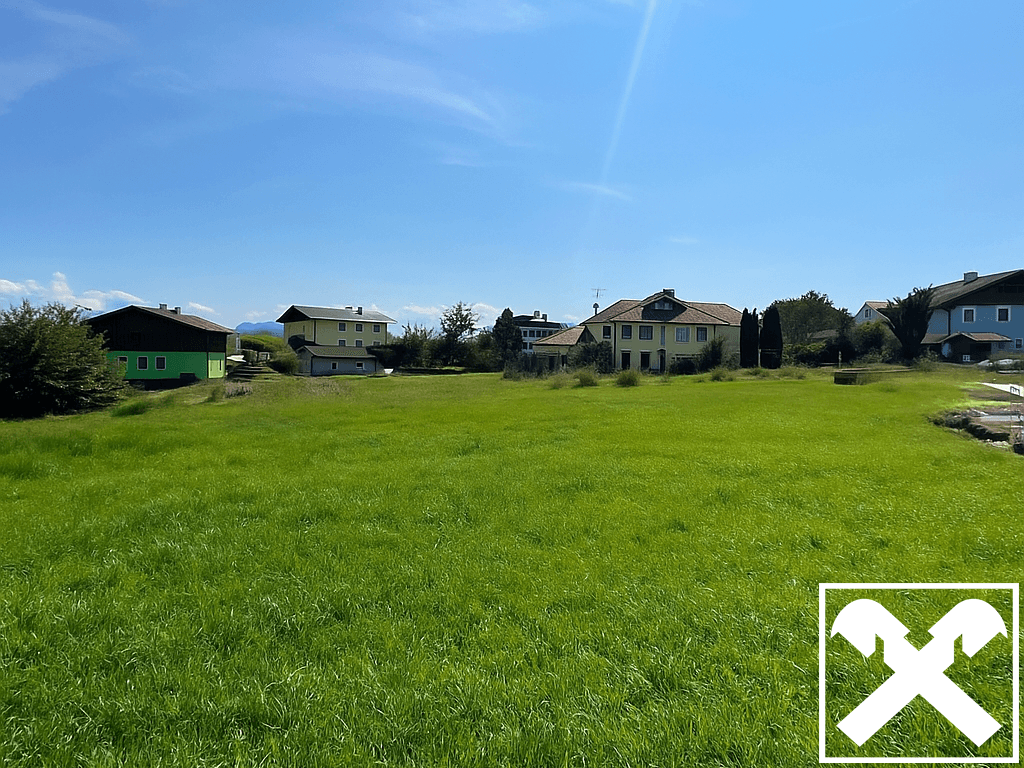 654m² Land in Seekirchen am Wallersee, Austria No. 231783