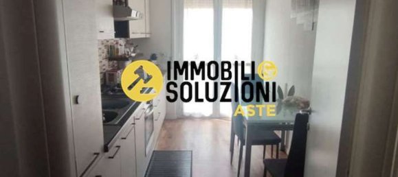 5غرفة شقة في Garbagnate Milanese, Italy رقم 6930 3