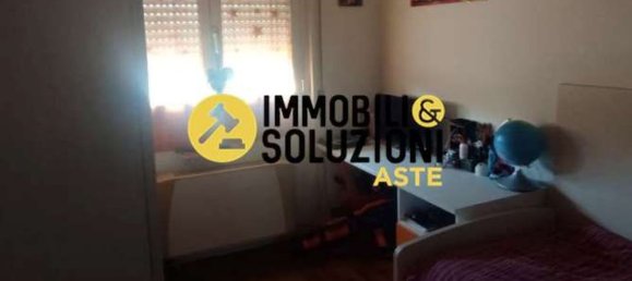 5غرفة شقة في Garbagnate Milanese, Italy رقم 6930 8