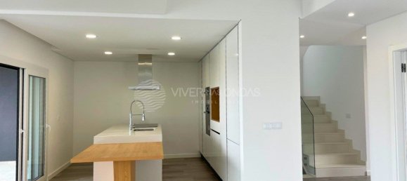 4 Schlafzimmer Haus in Corroios, Portugal, Nr. 123681 21