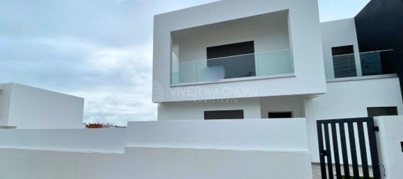 4 Schlafzimmer Haus in Corroios, Portugal, Nr. 123681 10