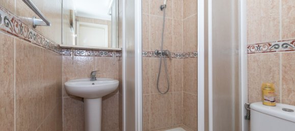 4 bedrooms Apartment in Estepona, Spain No. 166432 6