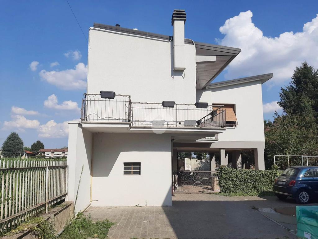 4 غرف نوم فيلا في Turate, Italy رقم 268804