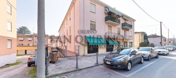2 bedrooms Apartment in Guastalla, Italy No. 100683 2