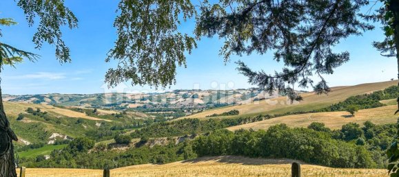 5 bedrooms House in Urbino, Italy No. 344622 5