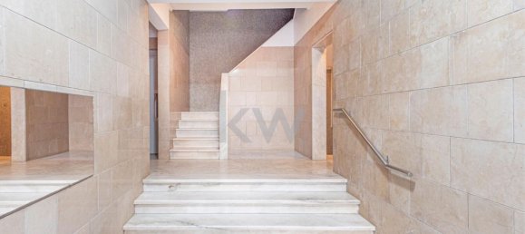 3 bedrooms Apartment in Lisbon, Portugal No. 129351 2