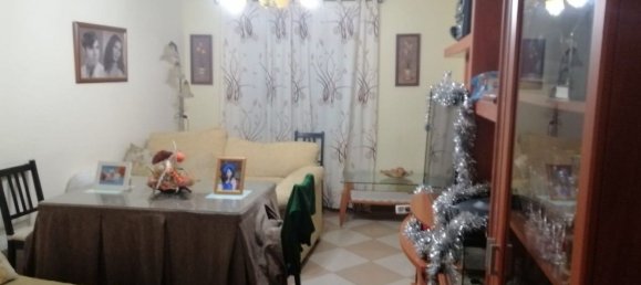 Apartamento de 3 dormitorios en Córdoba, Spain No. 160993 2