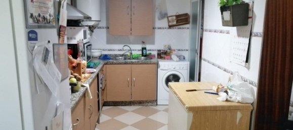 Apartamento de 3 dormitorios en Córdoba, Spain No. 160993 3