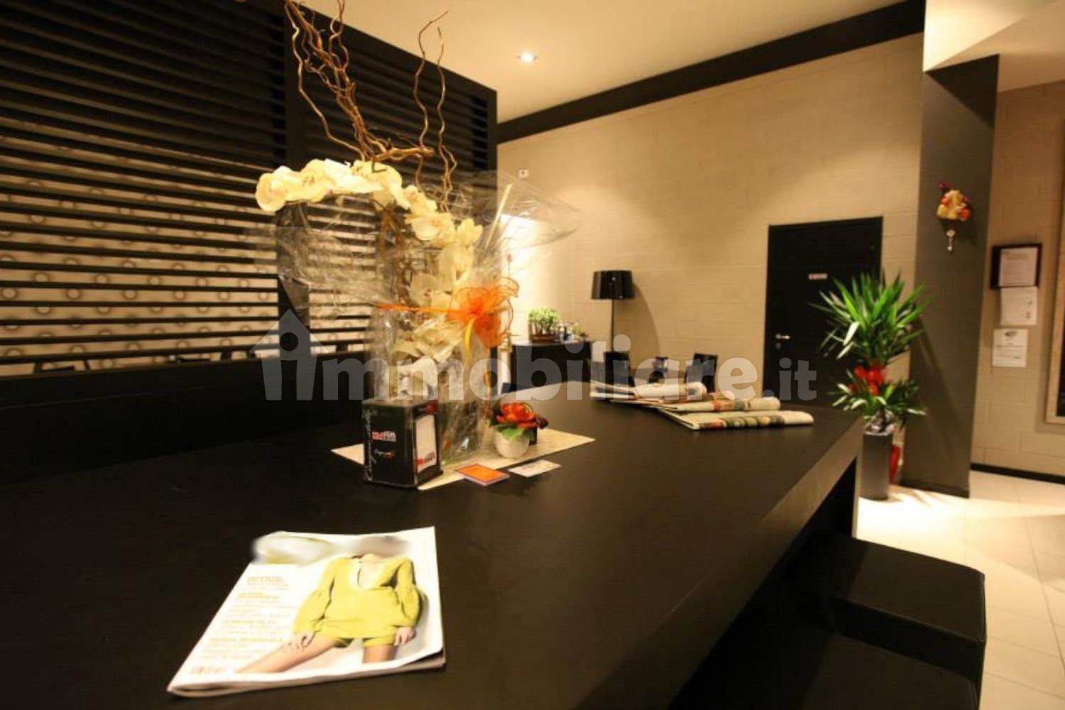  عقار تجاري في Nonantola, Italy 84متر مربع رقم 317052