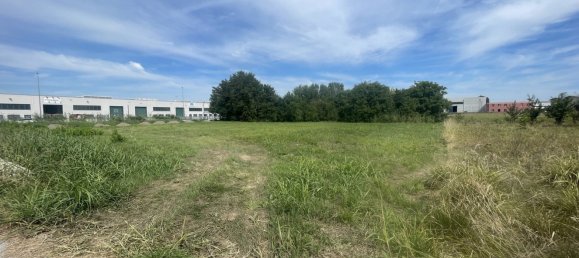 Grundstück in Ferrara, Italy 2900m², Nr. 281172 6