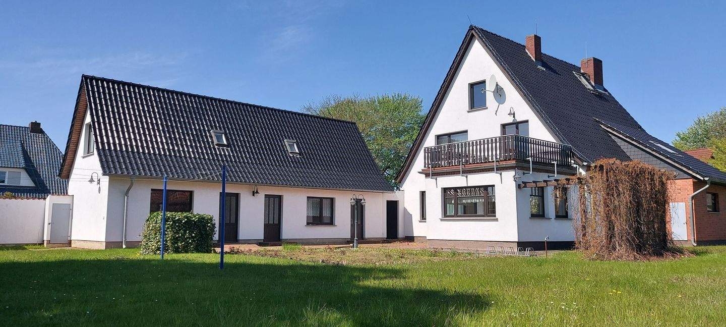 5 rooms House in Vorpommern-Rugen, Germany No. 220136