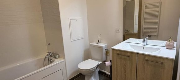 3 bedrooms Apartment in Bobigny, France No. 354762 7