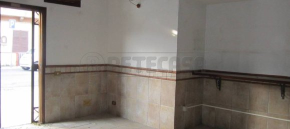 2 rooms Commercial property in Palermo, Italy No. 82003 7