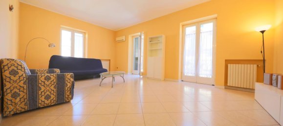 Квартира с 3 комнатами в Таранто, Италия № 123462 9