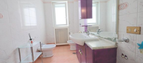 Квартира с 3 комнатами в Таранто, Италия № 123462 20