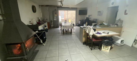 3 bedrooms House in Dammarie, France No. 84082 2