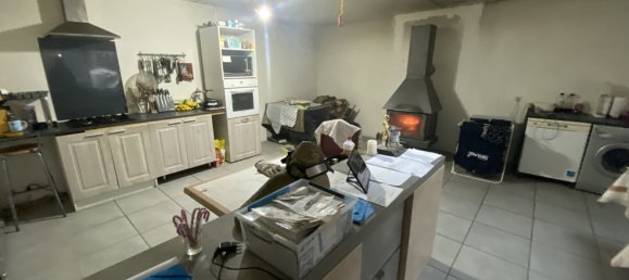 3 bedrooms House in Dammarie, France No. 84082 5