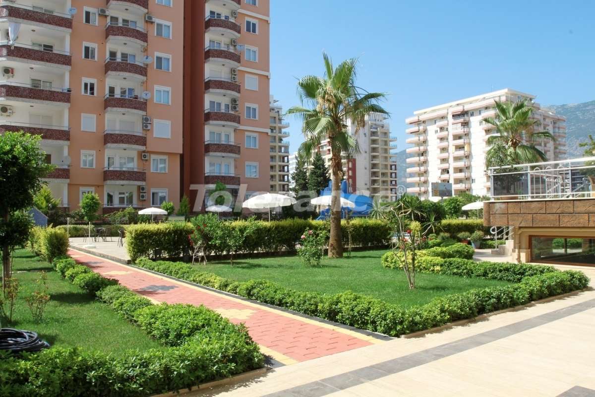 Apartment 4+1 in Mahmutlar, Turkey No. 131