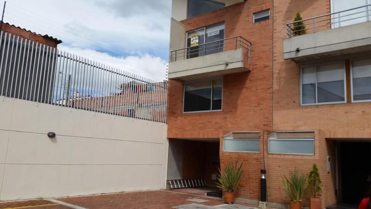 3 bedrooms House in Cundinamarca, Colombia No. 1834