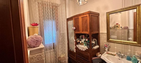 3 bedrooms Apartment in Pistoia, Italy No. 114639 21