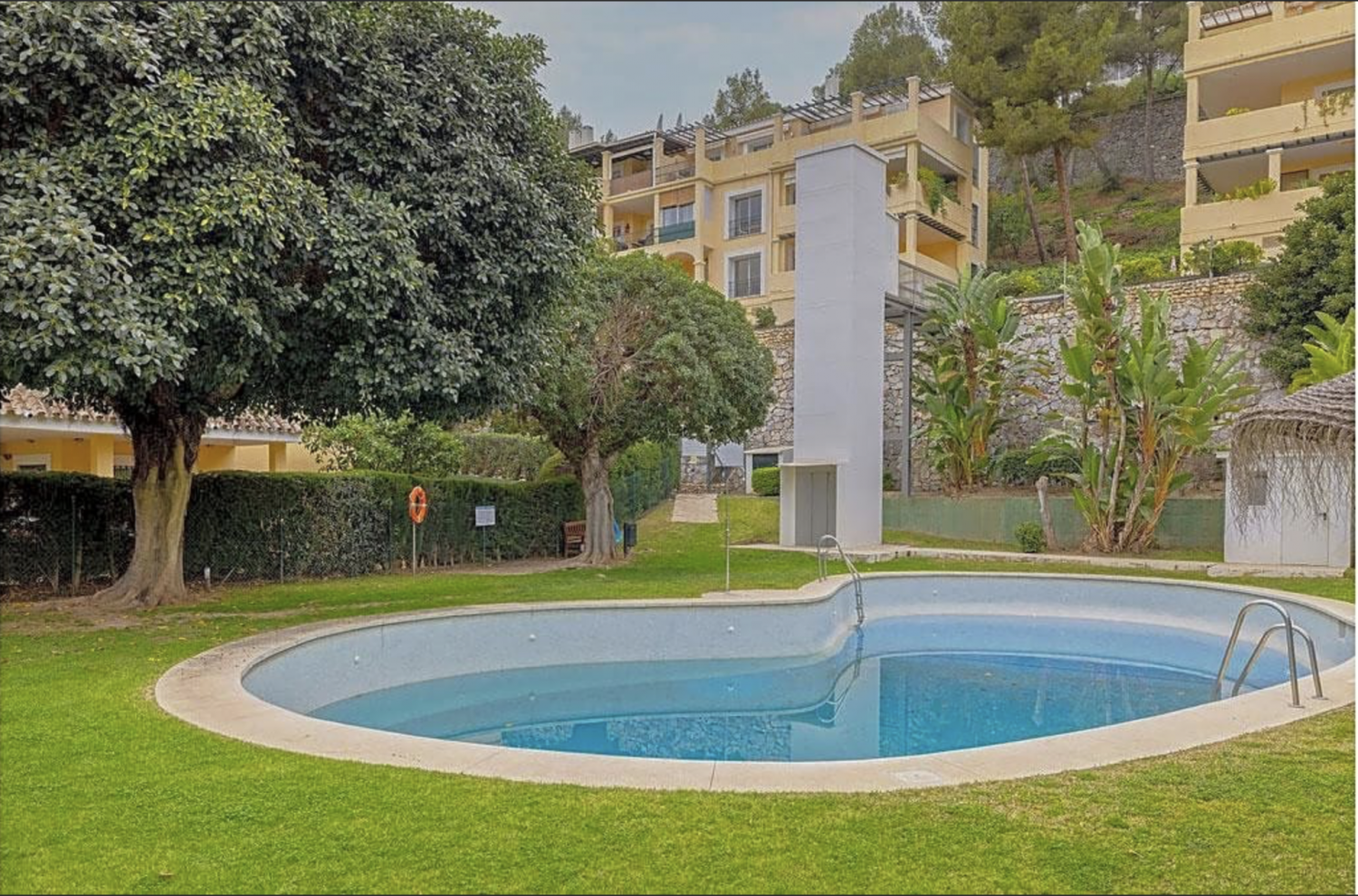 Apartamento de 3 dormitorios en La Quinta, Spain No. 35514