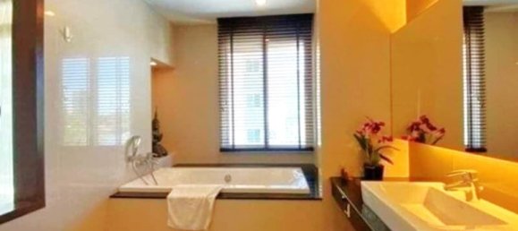 2 bedrooms Condo in Pattaya, Thailand No. 24985 12