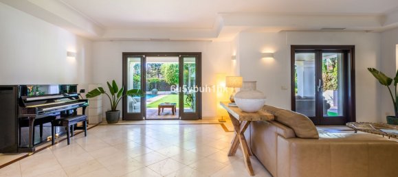 6 غرف نوم فيلا في Estepona, Spain رقم 141849 7