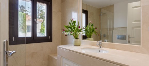 6 غرف نوم فيلا في Estepona, Spain رقم 141849 12