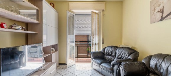 3 Schlafzimmer Wohnung in Bresso, Italy, Nr. 358030 2