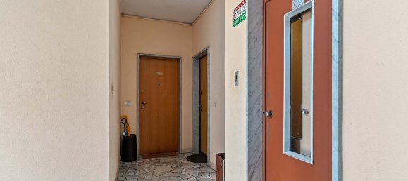 3 Schlafzimmer Wohnung in Bresso, Italy, Nr. 358030 22