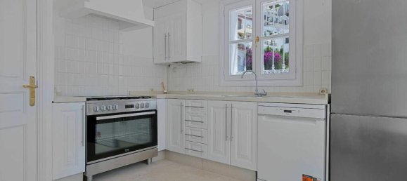 Adosado de 3 dormitorios en La Quinta, Spain No. 29902 5