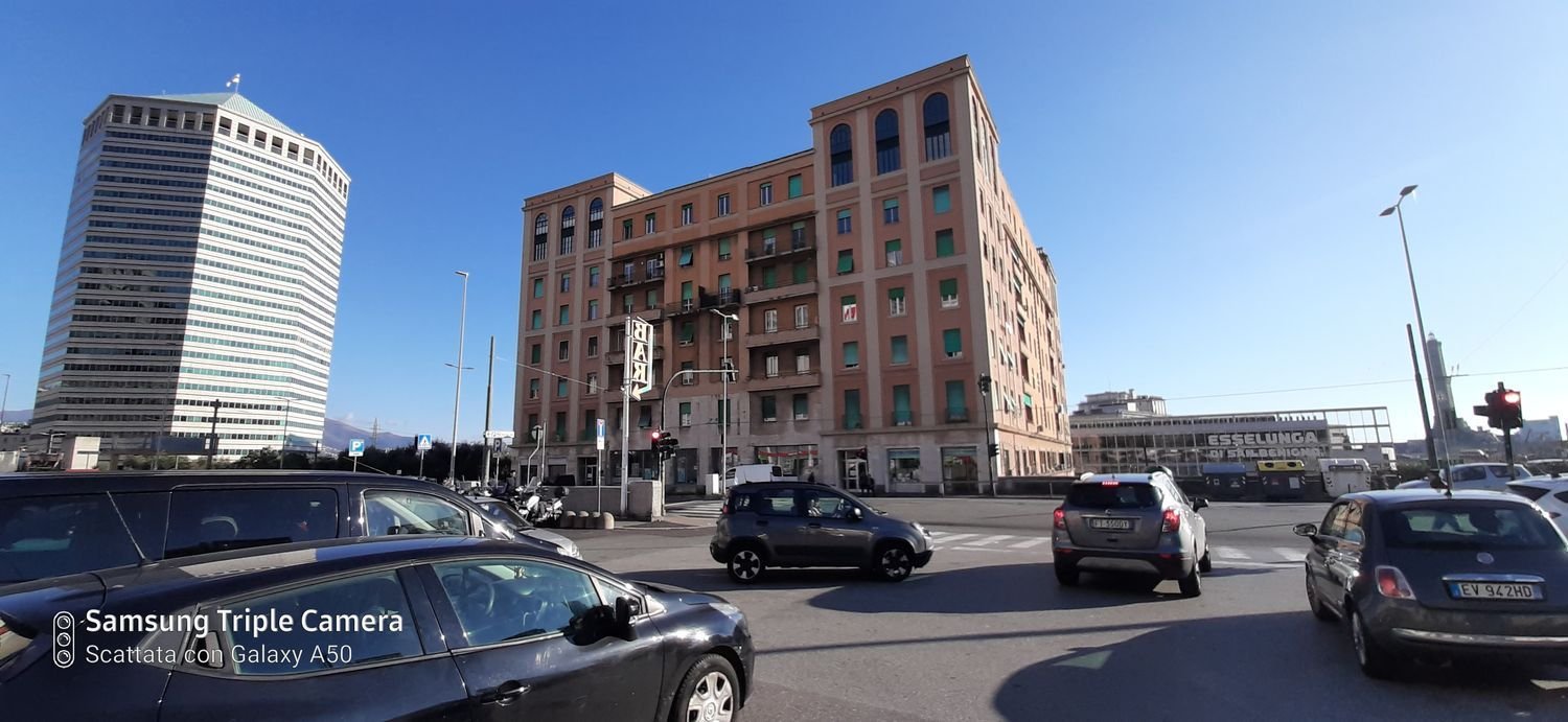 Apartamento de 7 habitaciónes en Genoa, Italy No. 168548