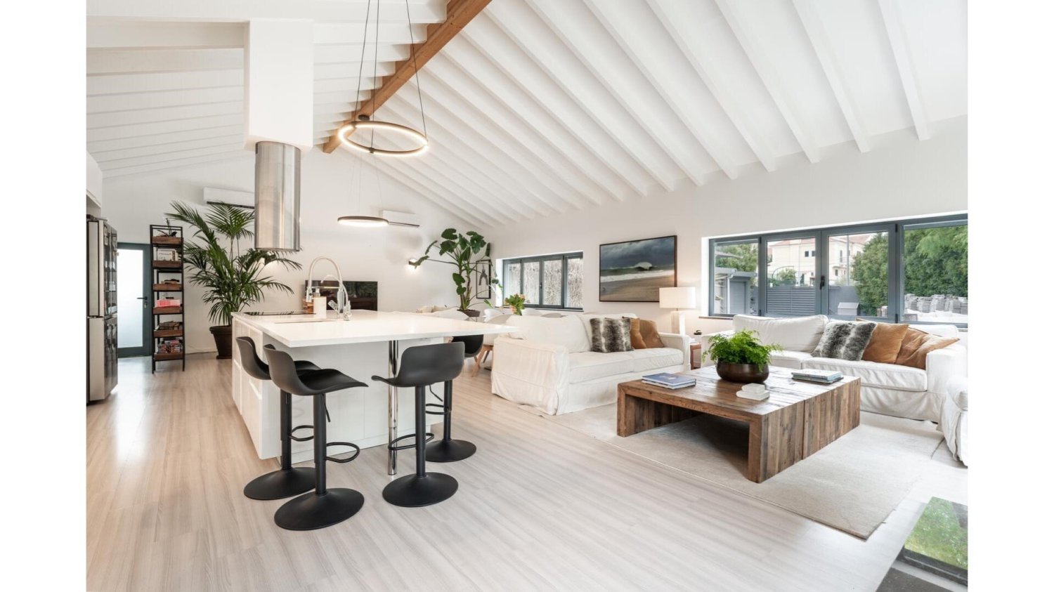 3 bedrooms Villa in Cascais, Portugal No. 104974