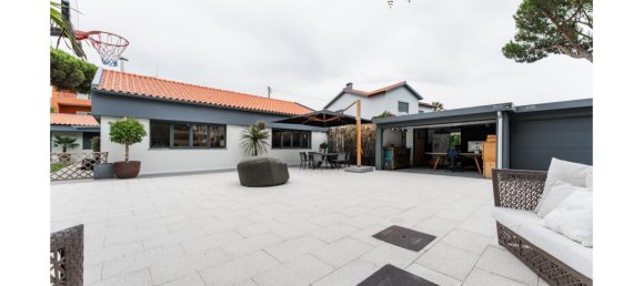 3 bedrooms Villa in Cascais, Portugal No. 104974 11