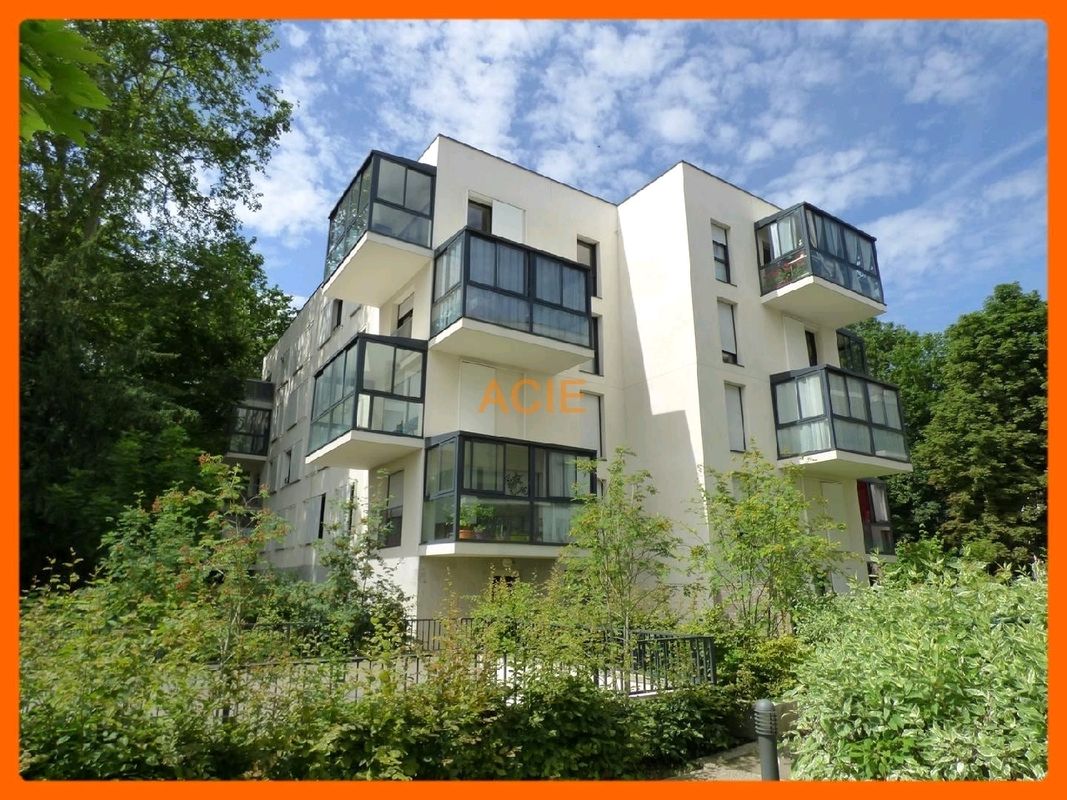 Apartamento de 1 dormitorio en Louvres, France No. 149789