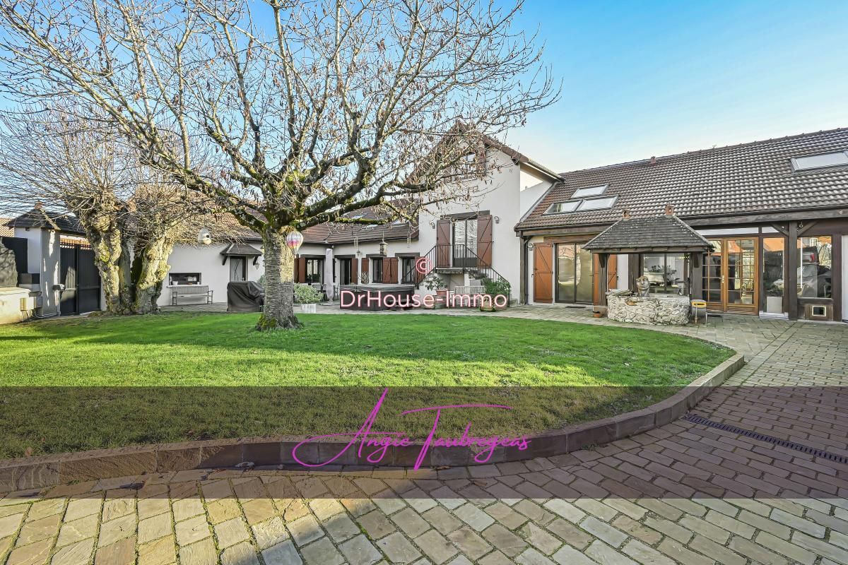 4 Schlafzimmer Haus in Evry-Gregy-sur-Yerre, France, Nr. 168022