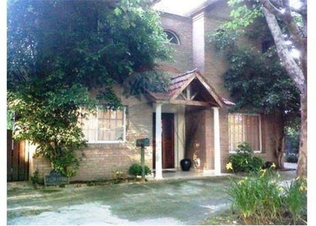 Дом с 3 спальнями в Пилар, Аргентина № 79466