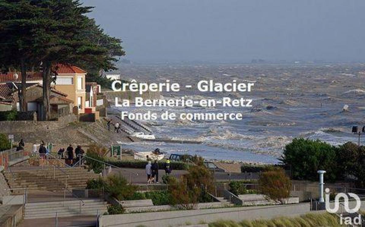 80m² Factory in Pornic, France No. 20972