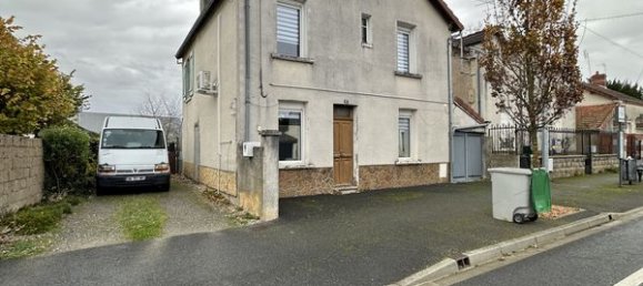 Casa de 4 dormitorios en Issoudun, France No. 155677 11