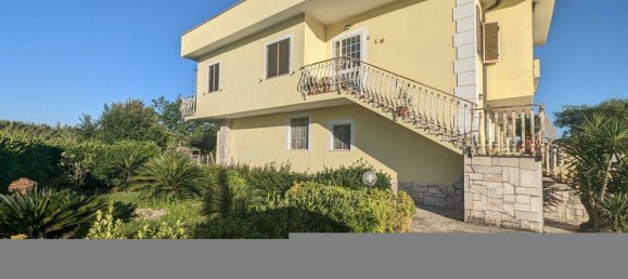3 bedrooms Villa in Priverno, Italy No. 93224 2