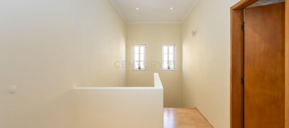 4 bedrooms House in Seixal, Portugal No. 126121 37