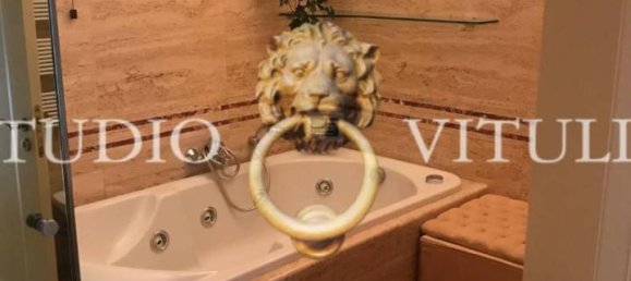 5 rooms Apartment in Bari, Italy No. 25522 22