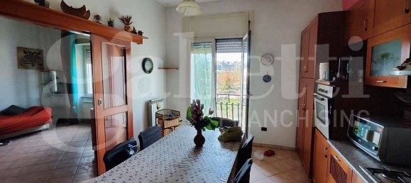 2 Schlafzimmer Wohnung in Naples, Italy, Nr. 342282 3