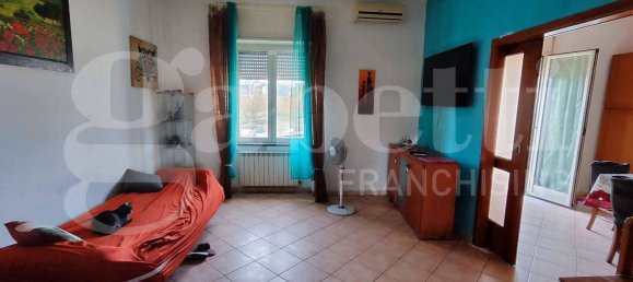 2 Schlafzimmer Wohnung in Naples, Italy, Nr. 342282 4