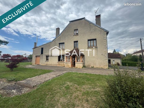 3 bedrooms House in Gray, France No. 300847