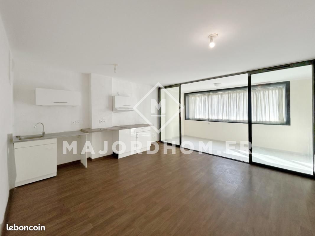 1 bedroom Apartment in Marseille, France No. 321959