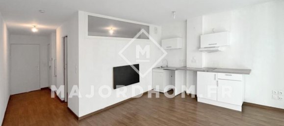 1 bedroom Apartment in Marseille, France No. 321959 2