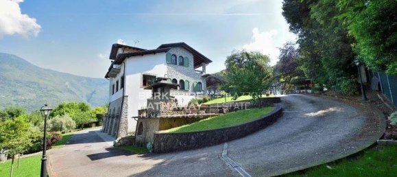 5 bedrooms Villa in Camaiore, Italy No. 164020 4