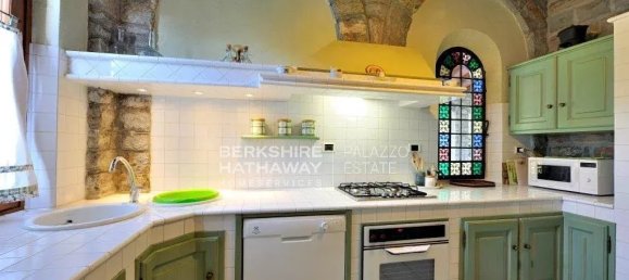 5 bedrooms Villa in Camaiore, Italy No. 164020 10