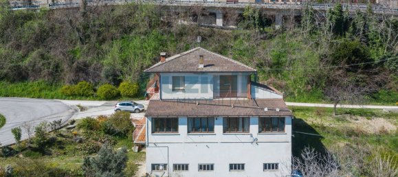 Apartamento de 2 dormitorios en Santa Vittoria in Matenano, Italy No. 84652 3